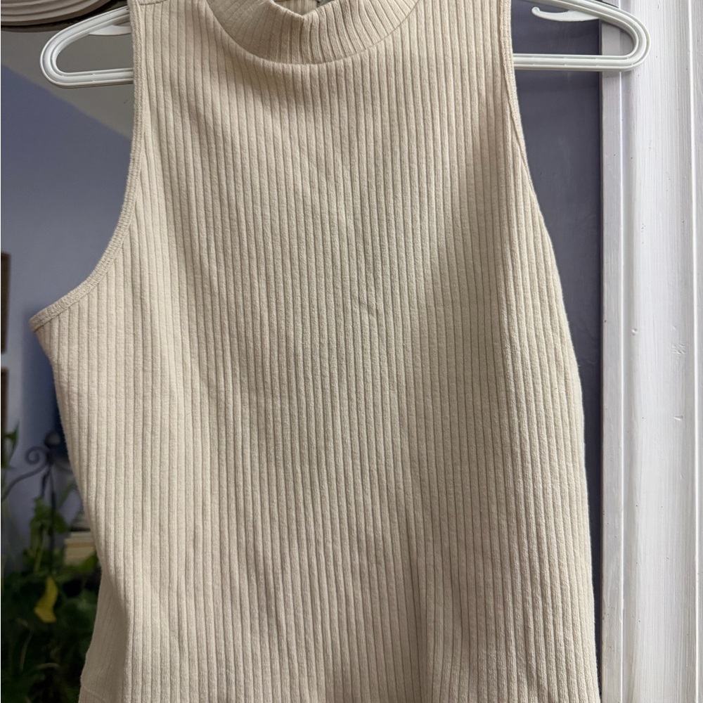 Old Navy Ribbed Tank Top in Cream